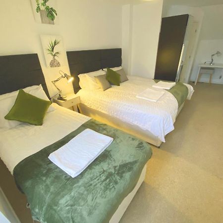 Walsall Group Accommodation Kültér fotó