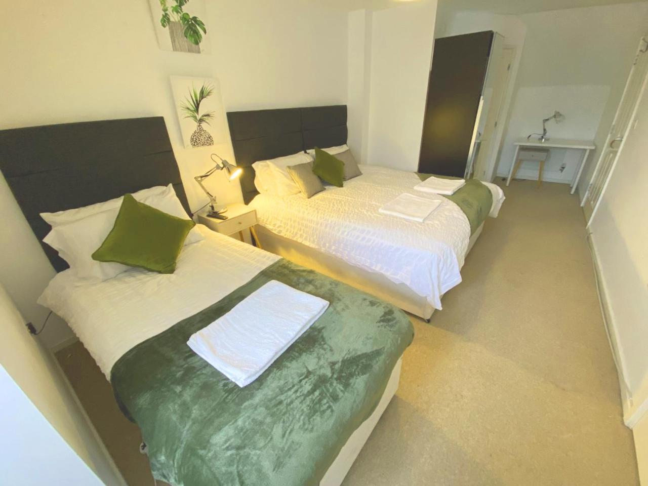 Walsall Group Accommodation Kültér fotó