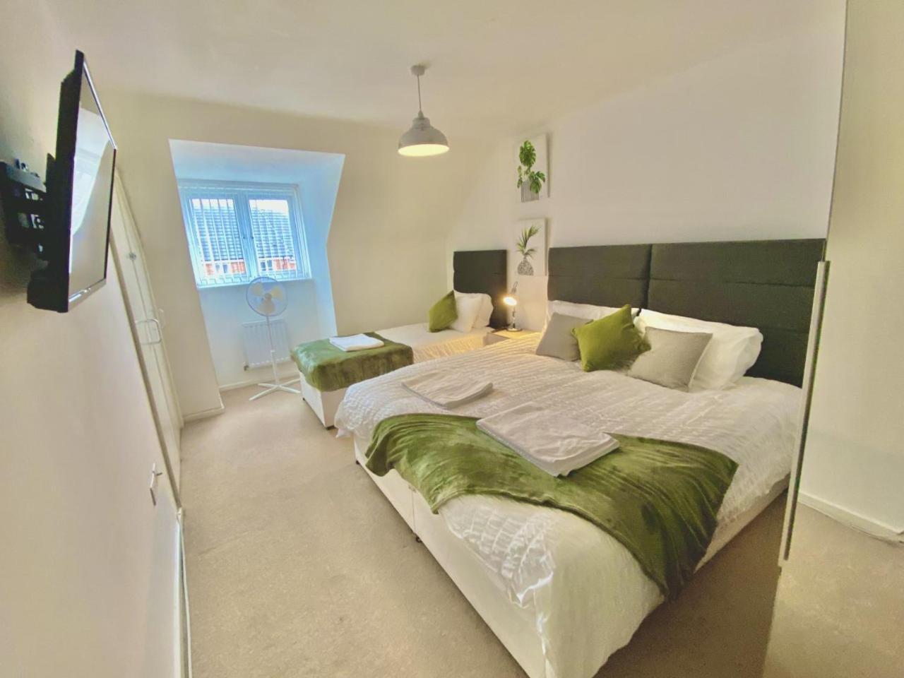 Walsall Group Accommodation Kültér fotó